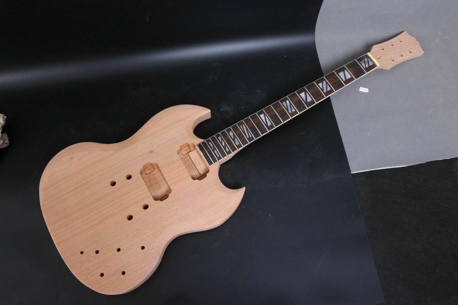 Unfinished Mahogany Guitar Body+Guitar Neck Diy SG Style Electric Guitar Z1 From Zhaonaxuan