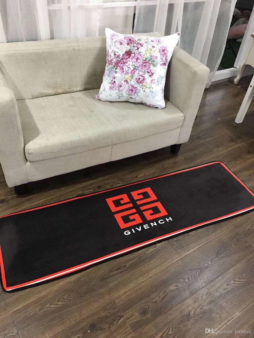 New Black Red Stripe Carpet Fashion Luxury Print Simple Bathroom