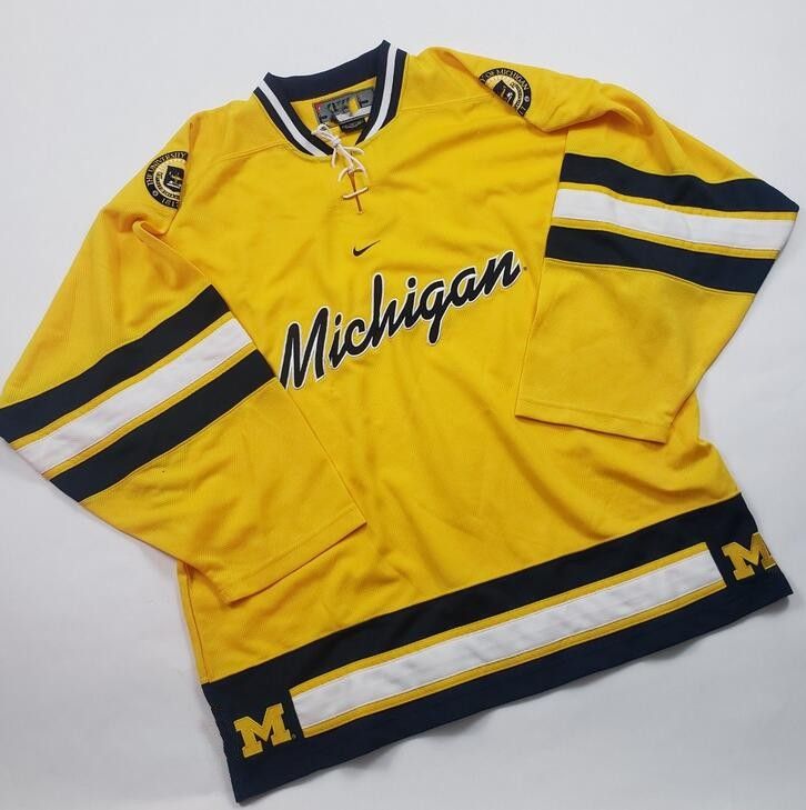 2020 Vintage MICHIGAN WOLVERINES NCAA Hockey Jersey Embroidery Stitched