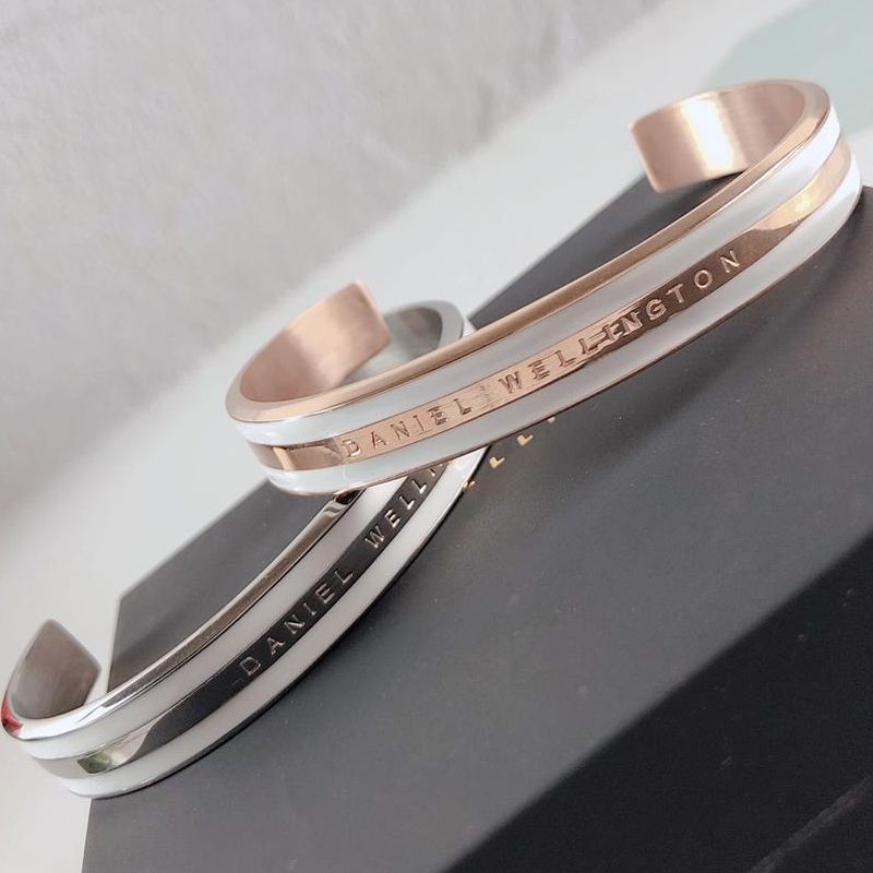 daniel wellington cuff