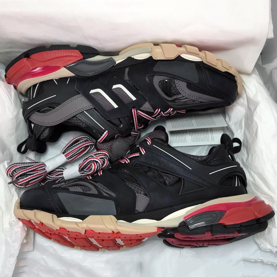 track triple s