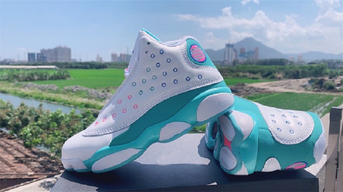 playground 13s womens