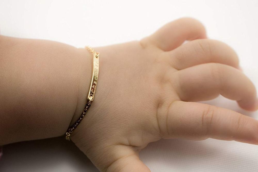 Baby nameplate deals bracelet gold