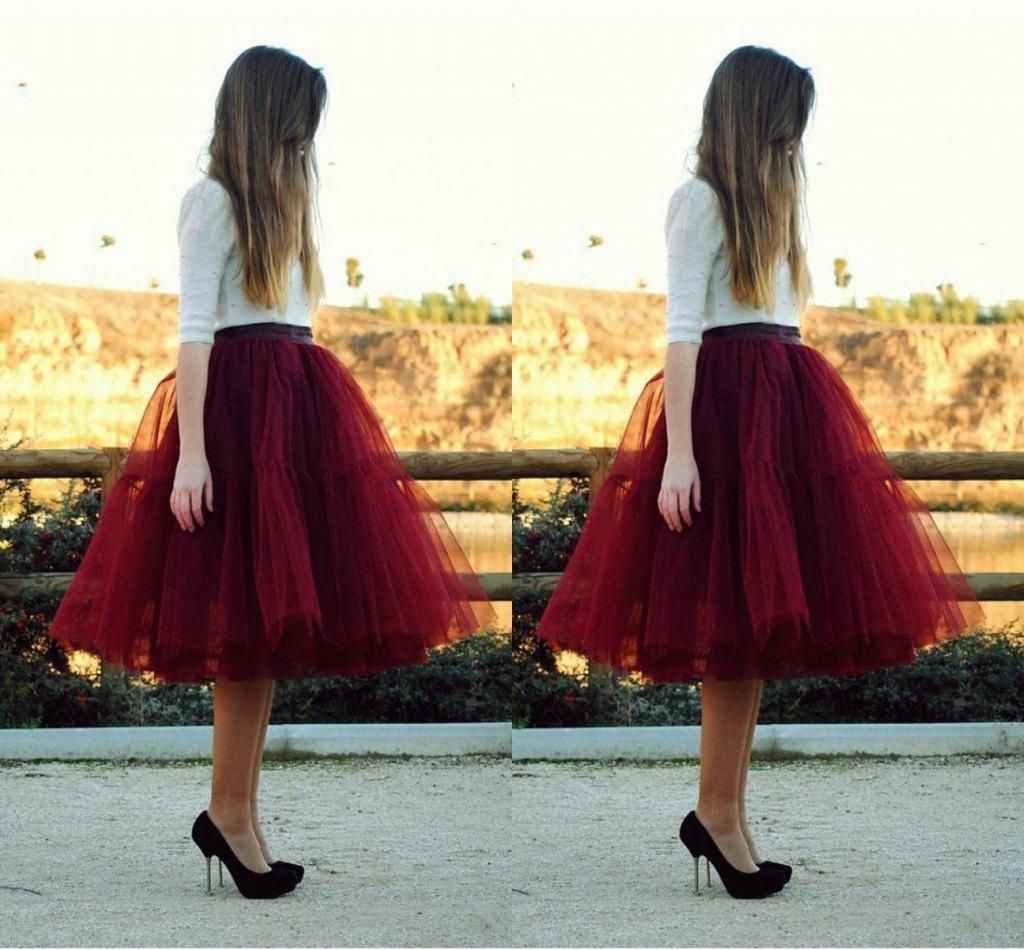 burgundy tulle skirt outfit