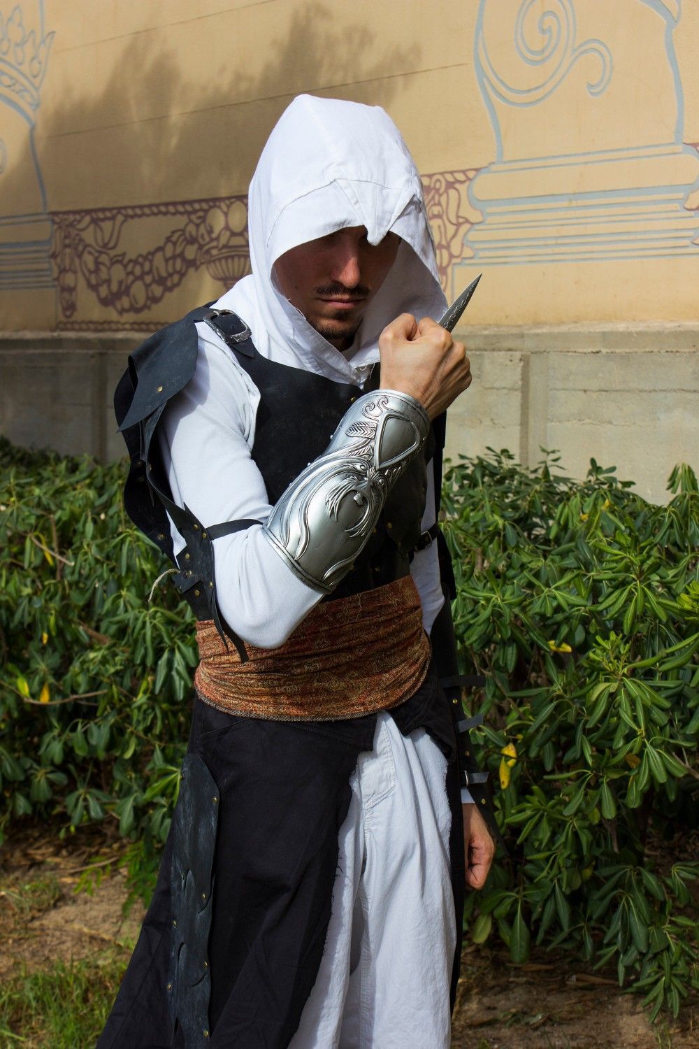 assassin's creed ezio hidden blade toy
