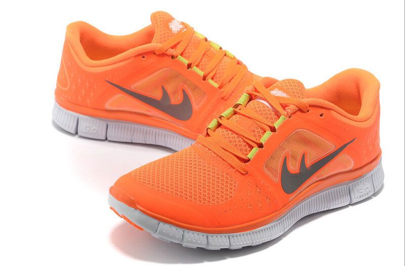 nike orange color shoes