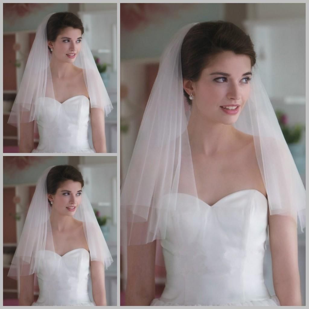 2017 Cheap White Bridal Veils 2 Layers Tulle Short Wedding Veils In