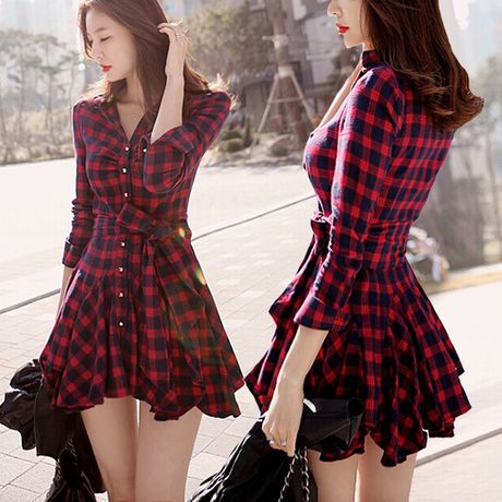 Red skater dress with sleeves and white collar patterns Red skater dress with sleeves and white collar patterns