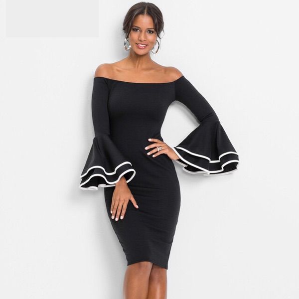 vestido preto com manga flare