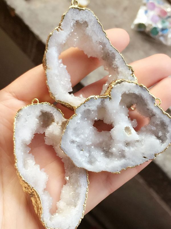 Gold plated White color Nature Quartz Druzy Geode connector,Drusy Crystal Gem stone Pendant Beads, Jewelry findings