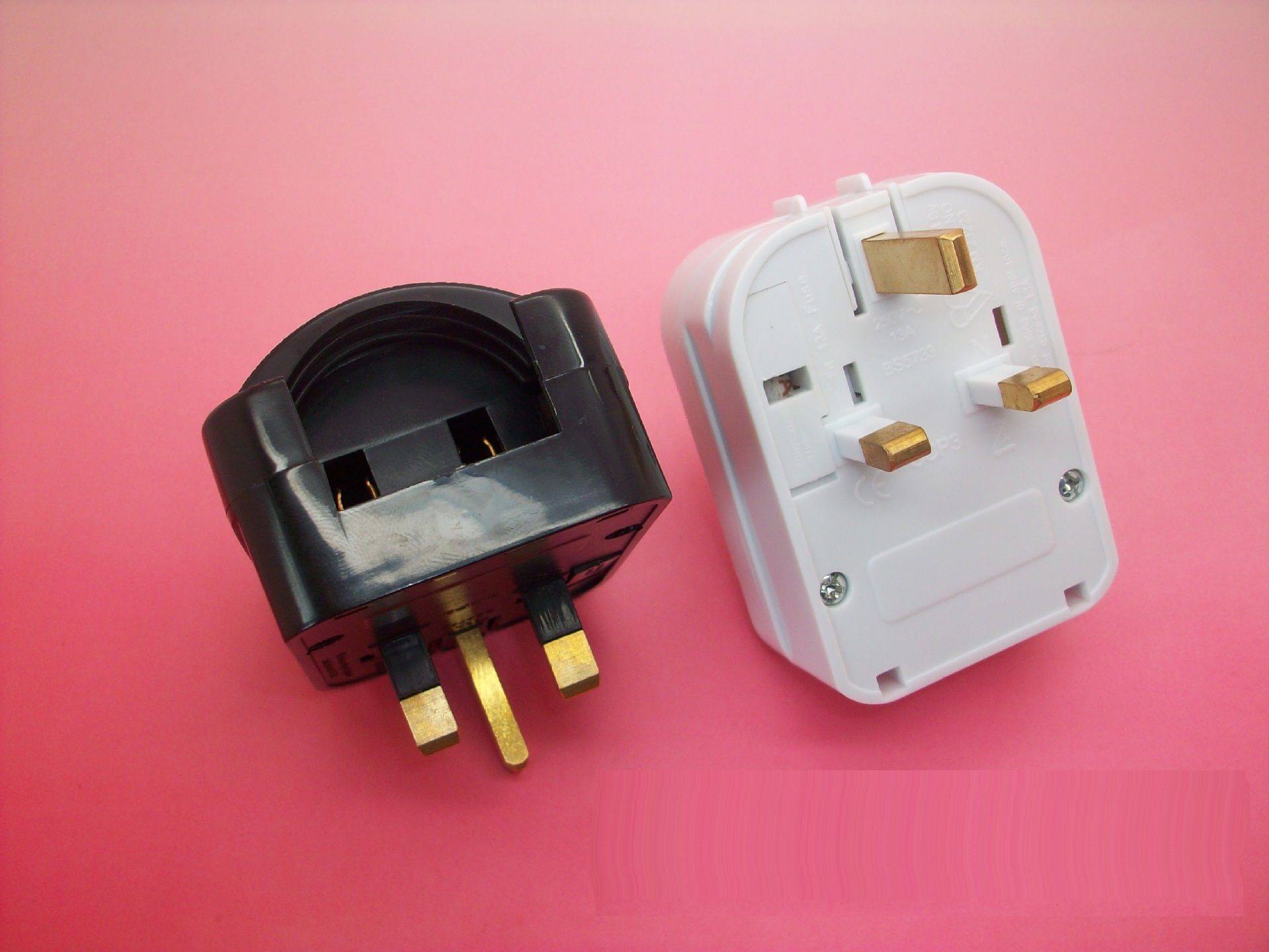 200pcs Lot Euro Converter Adaptor Eu 2 Pin Plug To Uk 3 Pin Travel Mains Power Connections Fast Shipment Fedex Dhl - 