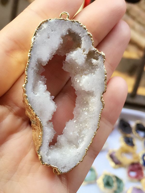 Gold plated White color Nature Quartz Druzy Geode connector,Drusy Crystal Gem stone Pendant Beads, Jewelry findings