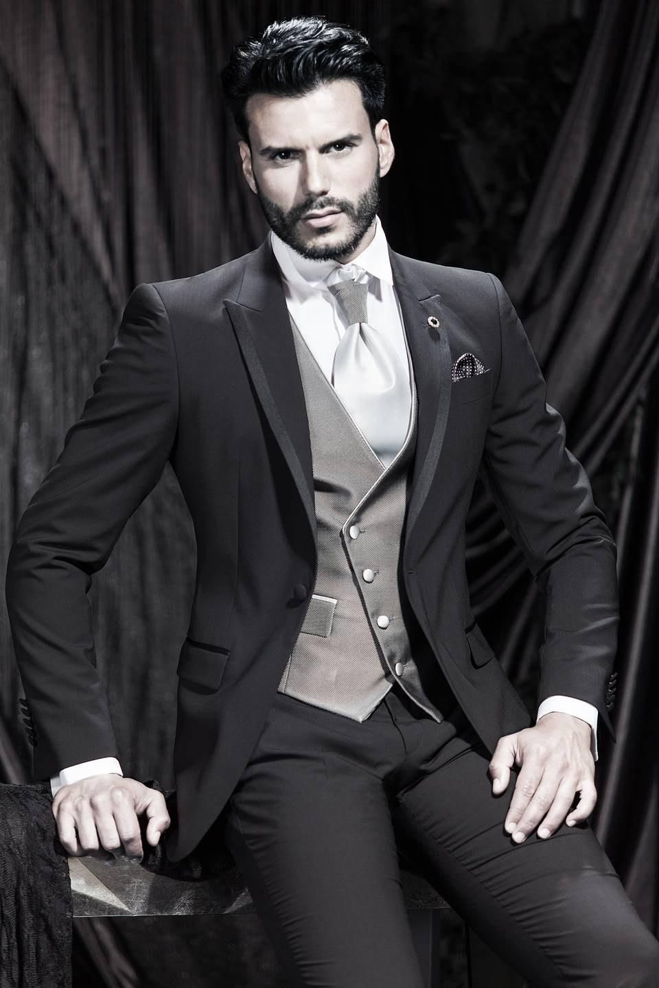 Men Suits Slim Fit Peak Lapel Groom Tuxedos Black Wedding ...