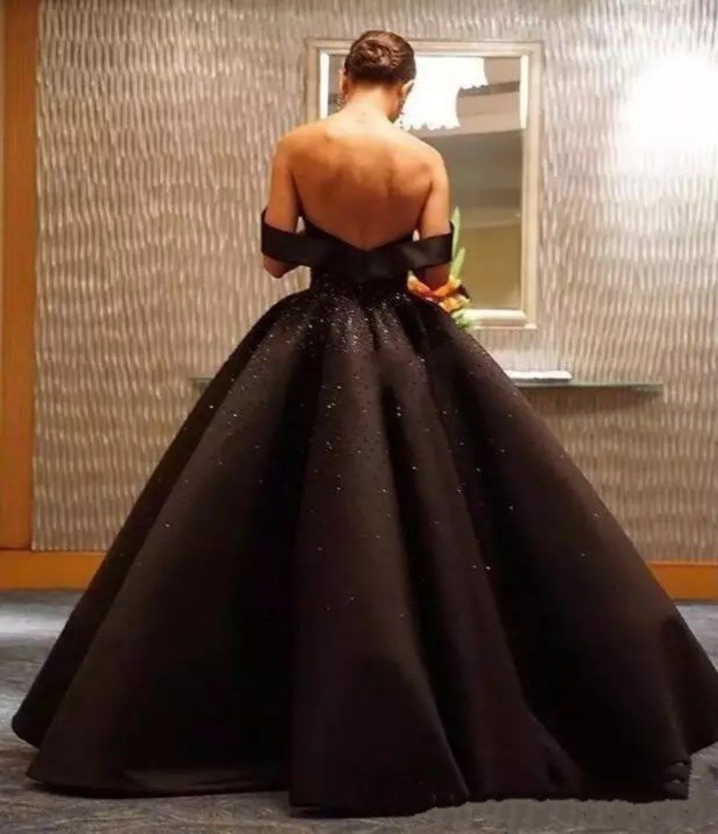 Elegant Black Arabic Prom Dresses Off Shoulder Beads Sequins Backless