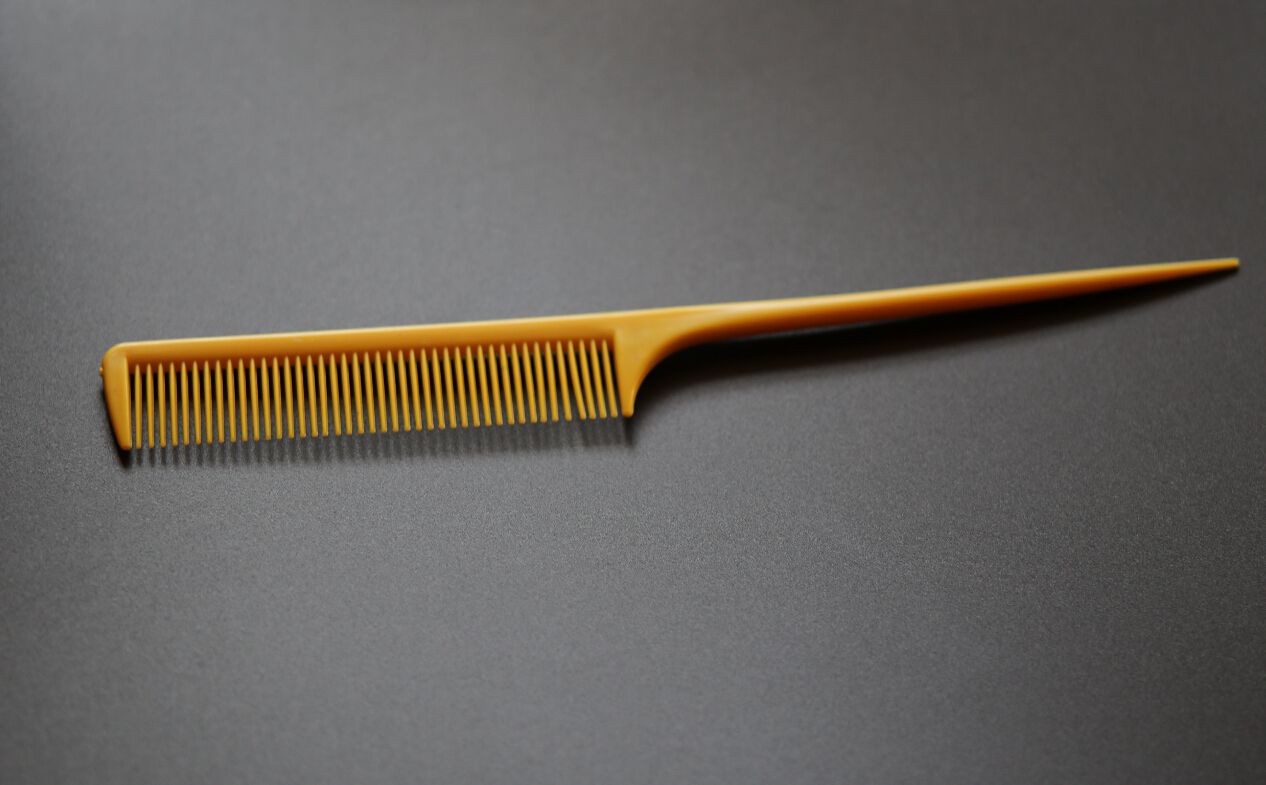 200 PicProfessional Salon Cutting Comb. Hard Plastic Combs. Sharp Point