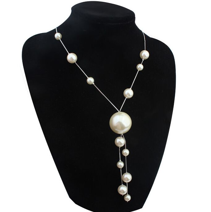 Vintage fashion costume jewelry Vintage fashion costume jewelry