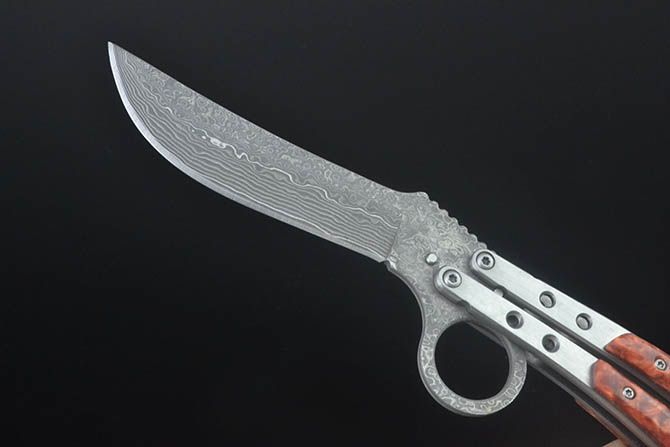 Steel butterfly. Нож бабочка дамасская сталь. Нож бабочка из дамасской стали. Поношенная бабочка дамасская сталь. Нож-бабочка vg10 с лезвием из дамасской стали.
