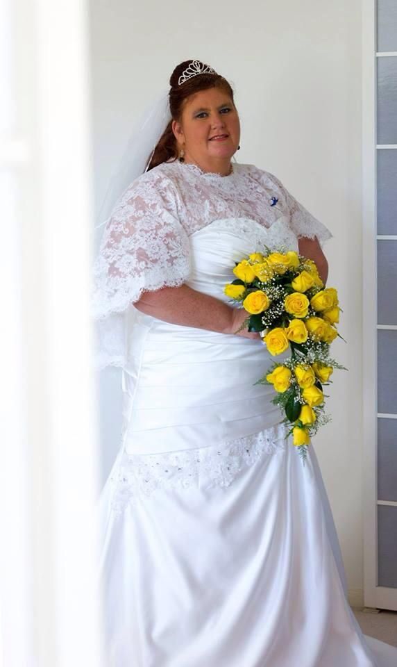 2018 Plus Size Wedding Boleros Vintage Capelet French Lace Bridal ... 2018 Plus Size Wedding Boleros Vintage Capelet French Lace Bridal ...