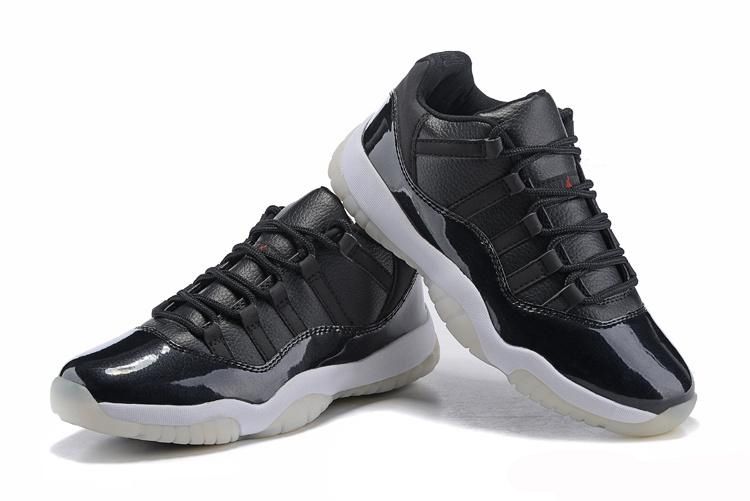 Jordan 11 negro con blanco bajito deals