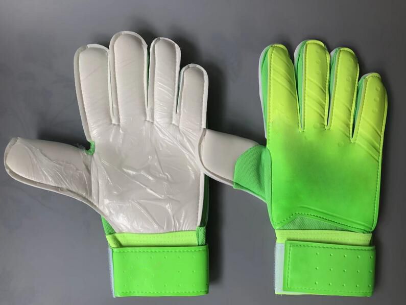 Wholesale BRAND Predator Allround Latex Without Fingersave Football Occupation Goalkeeper Gloves