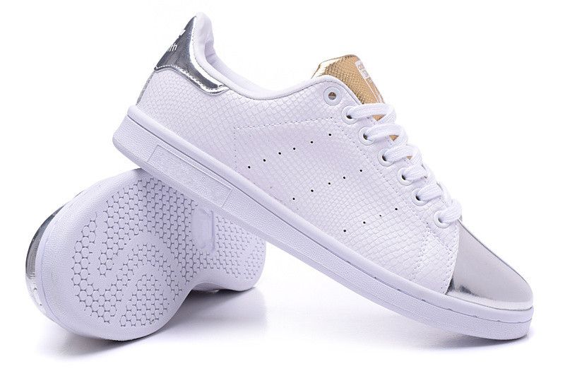 stan smith serpiente