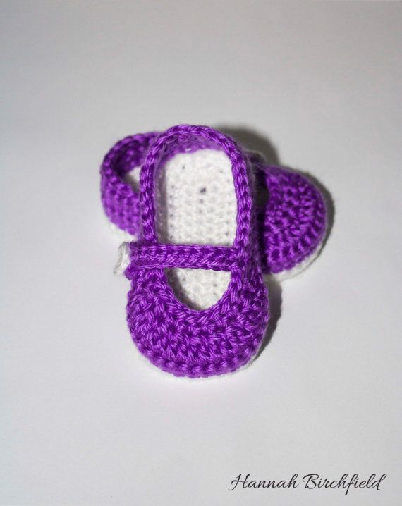 sapatinho de criança de crochê