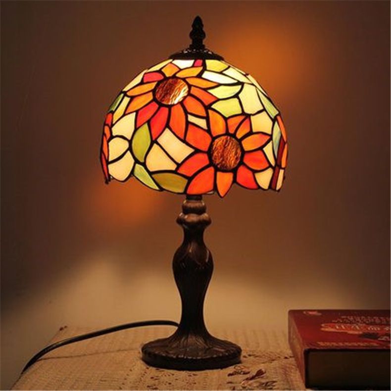 2021 European Retro Sunflower Table Lamp Vintage Garden Style Sunflower