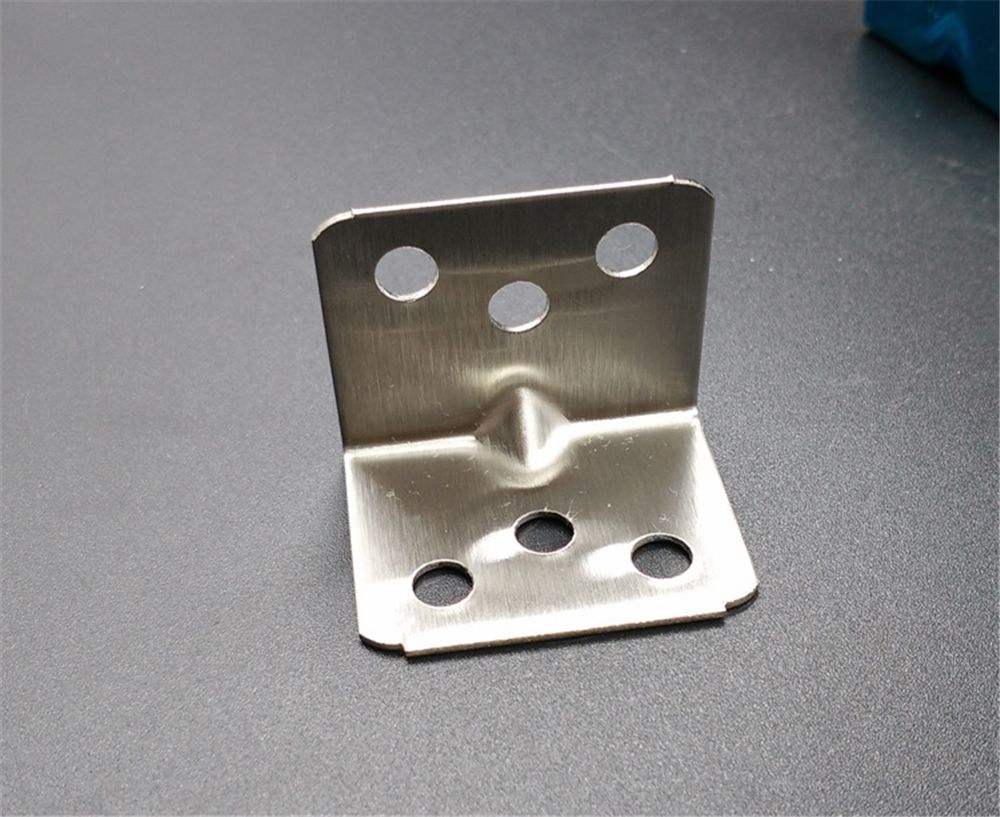 2019 Universal Sofa Sectional Interlocking Connector Furniture Bracket