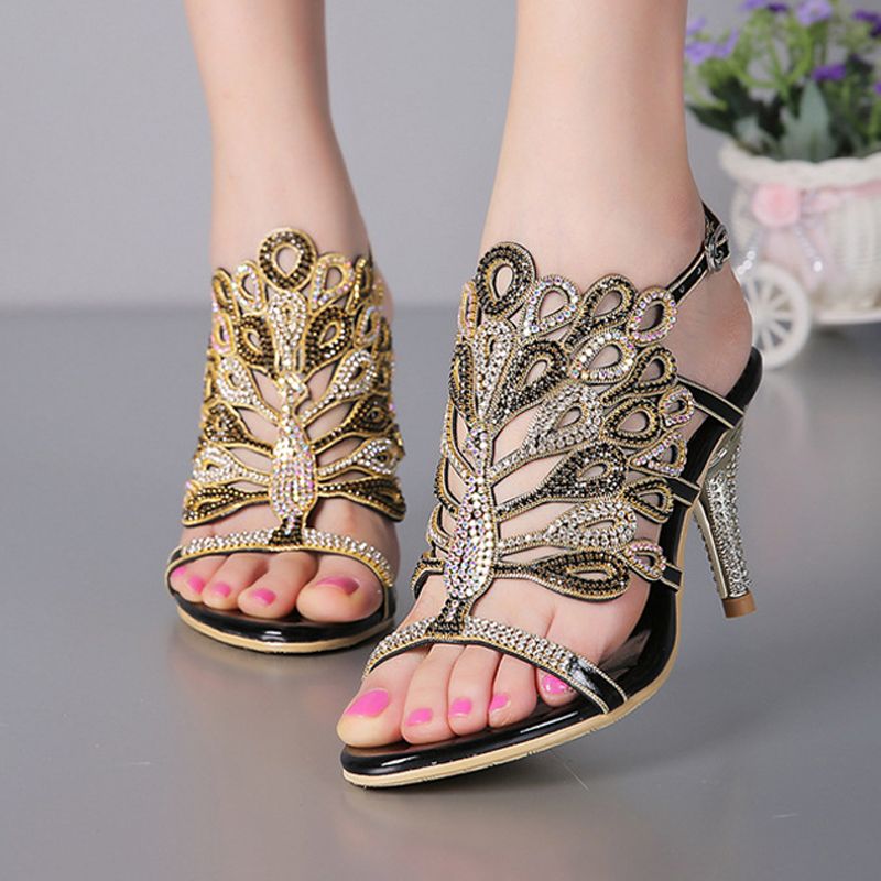 strappy summer shoes