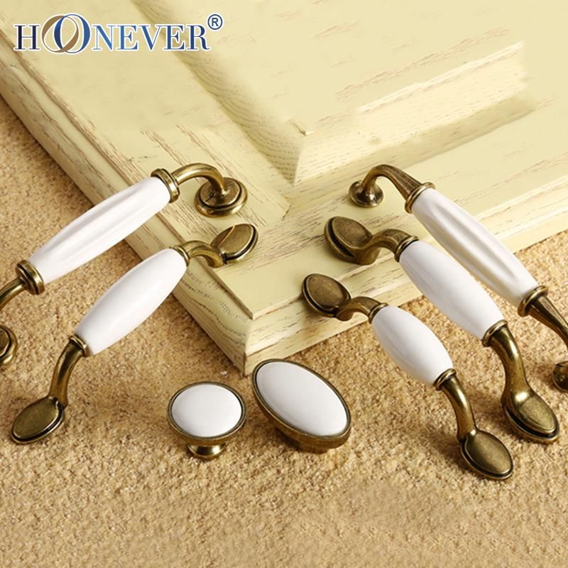 Compre Cerámica Blanca De La Manija Antigua Europea De Bronce Cajón