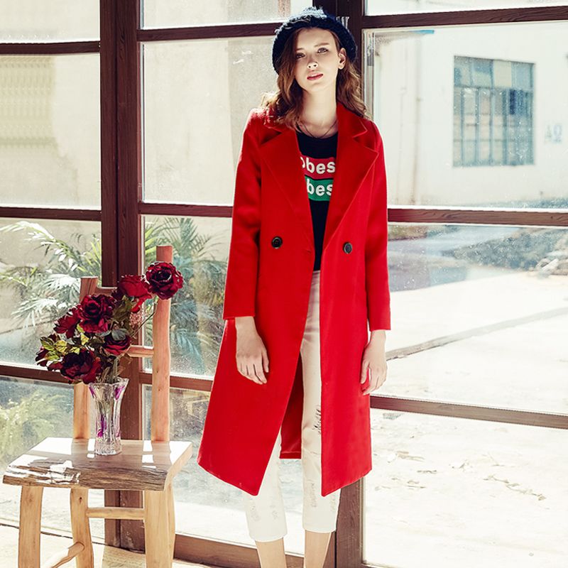 abrigo rojo largo