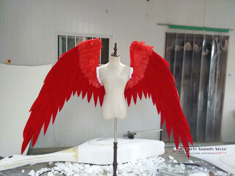 Costumées belles ailes d'ange plume de dessin animé rouge blanc pour le spectacle de mode Affiche props tir de mariage costume de cosplay jeu