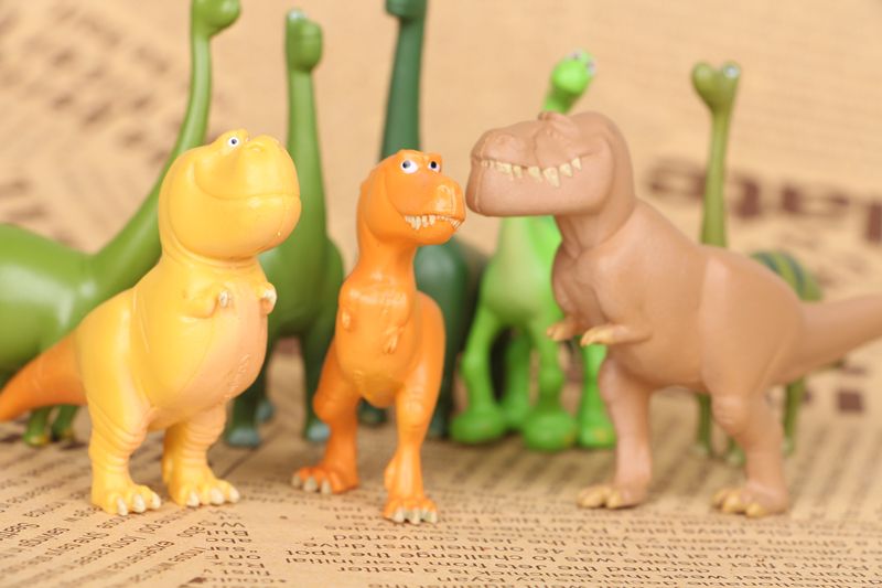 LOT 12 The Good Dinosaur figurine 1"-3" loose LOT 12 The Good Dinosaur figurine 1"-3" loose