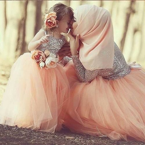 beautiful mother and daughter dresses