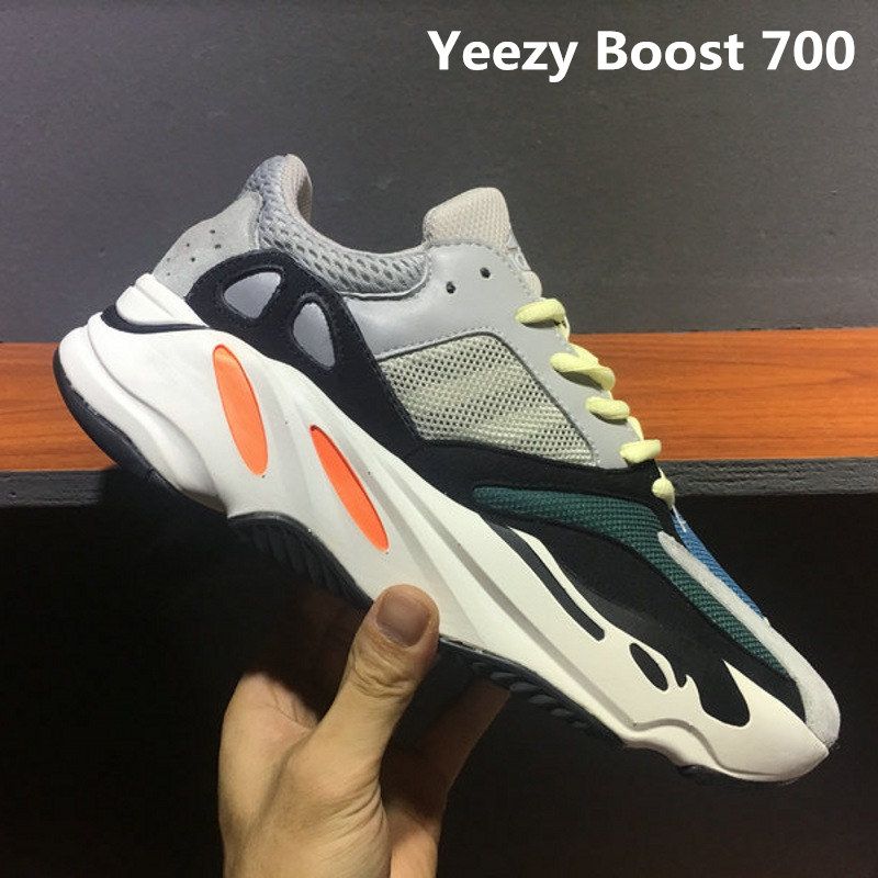 adidas yeezy boost 700 bianche