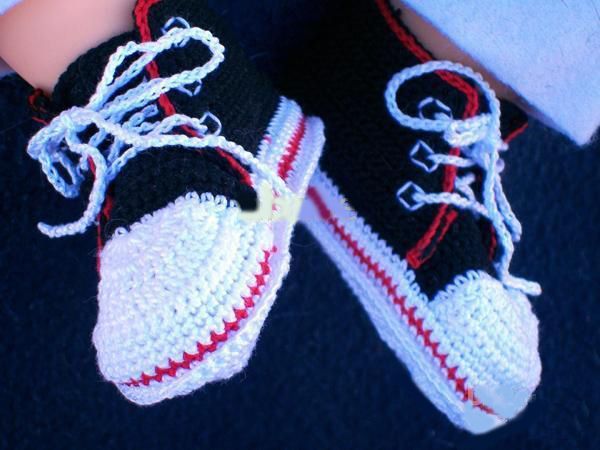 crochet baby tennis shoes