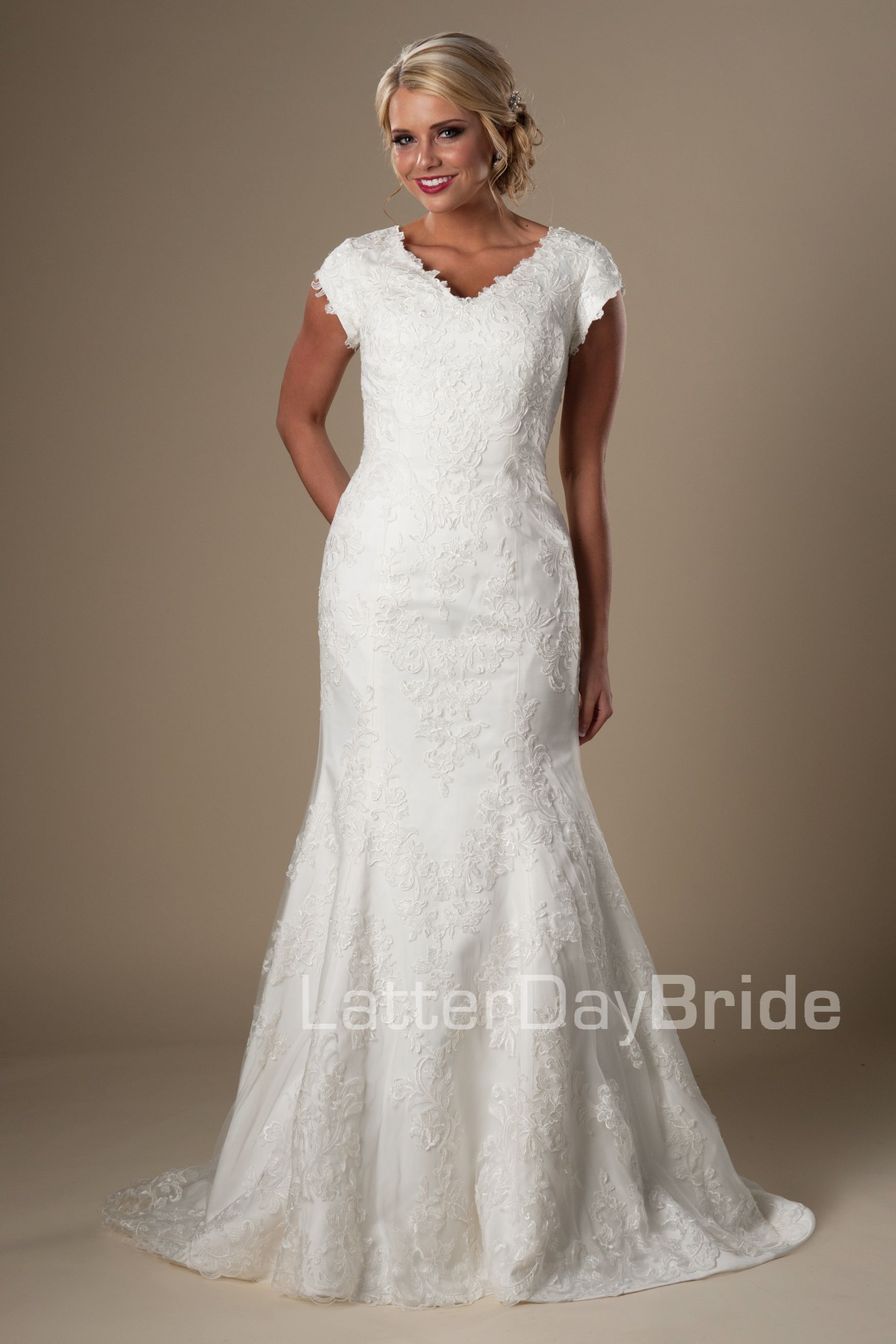 Mermaid Short Sleeves Modest Wedding Dresses Ivory Lace Appliques ...