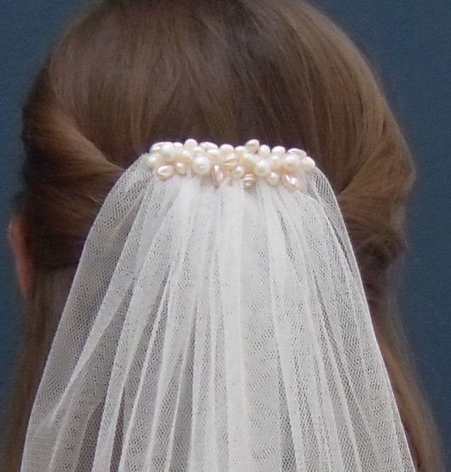 Irregular Pearl Bridal Veil With Metal Comb Ivory White Champagne