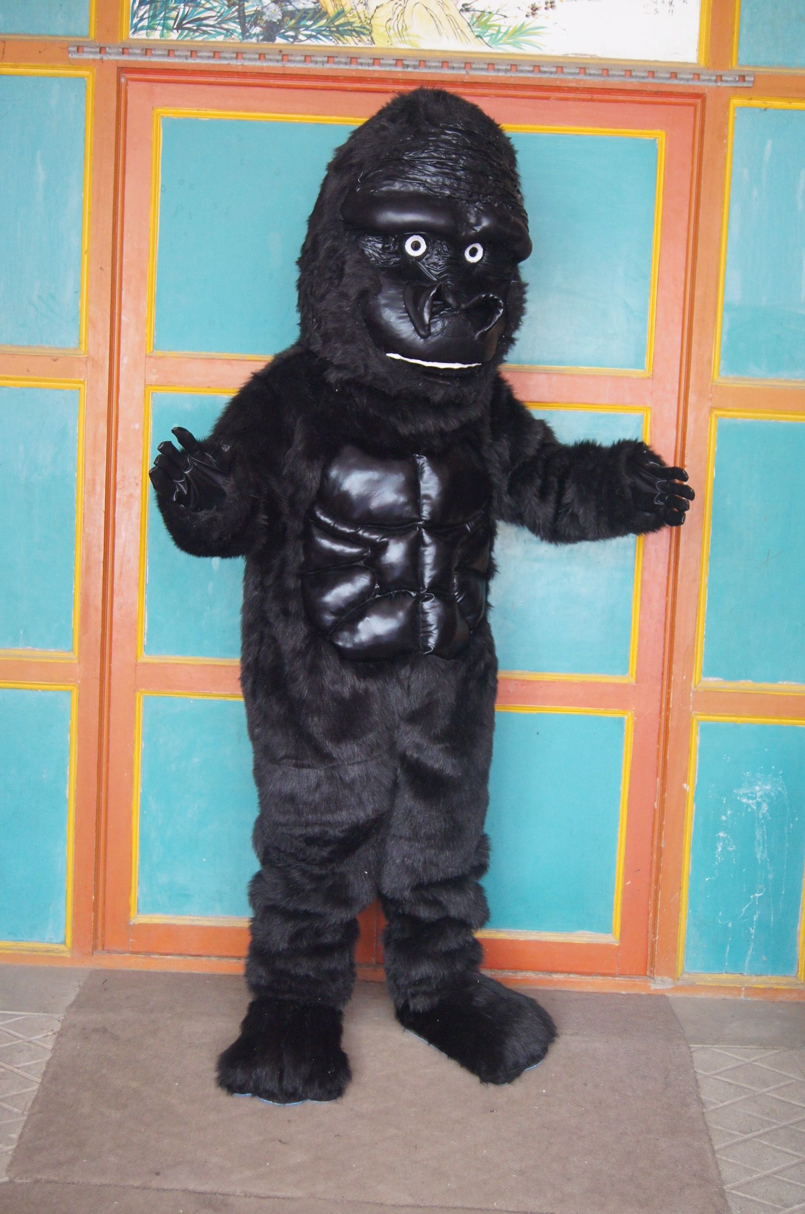 hot sale cartoon movie character real orangutan gorilla chimpanzee chimp size