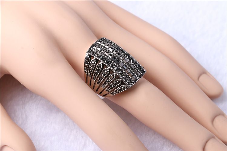 2016 유럽과 미국의 대기 스타 모델 링 상감 밝은 블랙 다이아몬드 절묘한 조각 실버 반지