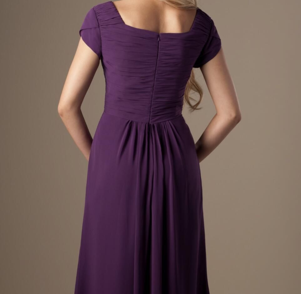 Eggplant Puprle Lace Chiffon Modest Bridesmaid Dresses With Short
