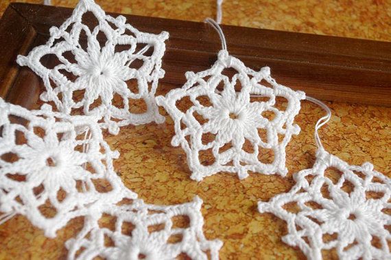 Regali Di Natale Alluncinetto.Acquista Fiocco Di Neve Alluncinetto Ornamento Di Stelle Alluncinetto Ornamenti Sospesi Decorazioni Natalizie Fiocchi Di Neve Bianca Regali Di Natale Piccolo Fiocco Di Neve Di 12 Sd61 A 6 6 Dal Crochetlxj Dhgate Com