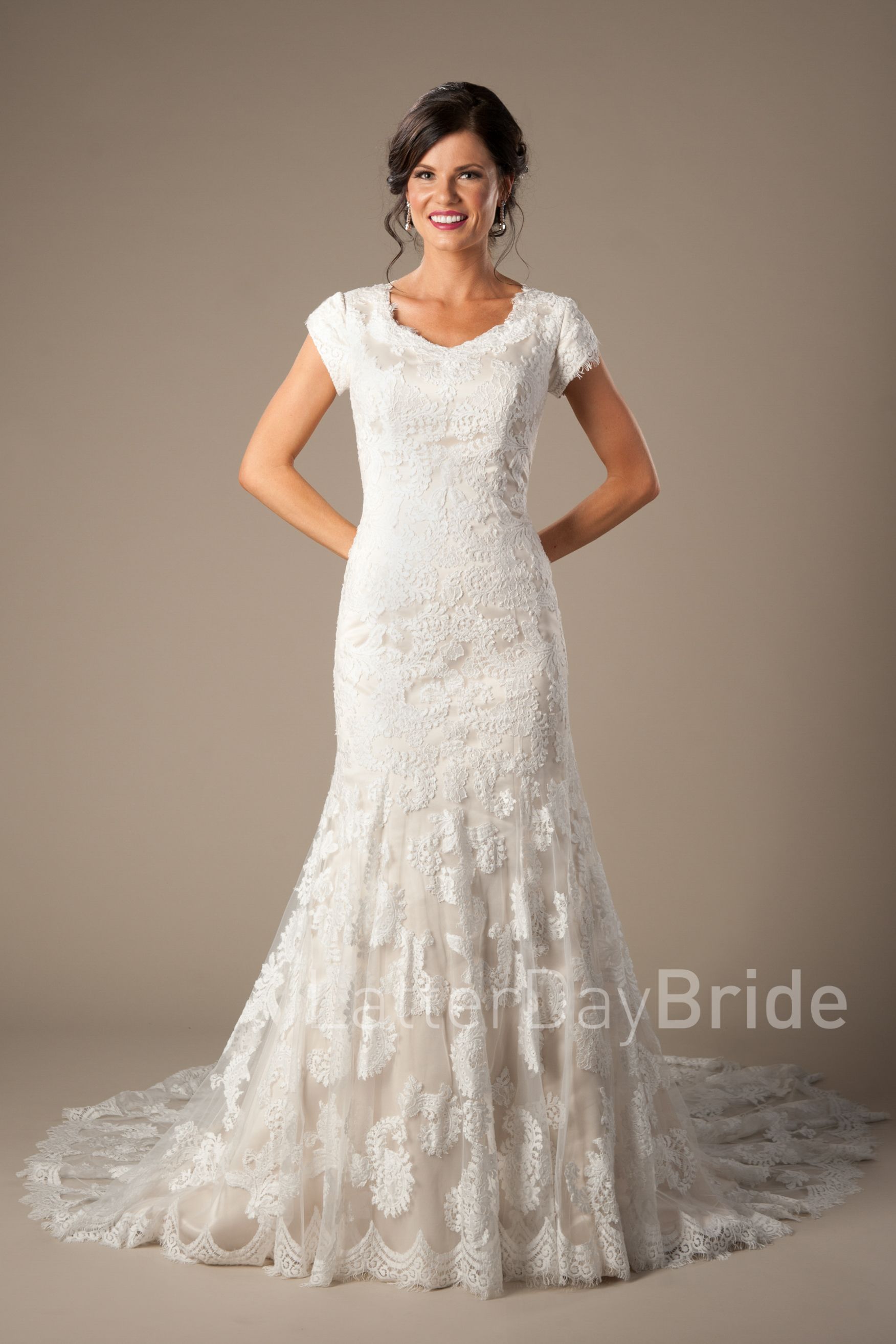queen anne wedding dresses satin vintage champagne lace appliques mermaid modest wedding dresses cap sleeves queen anne neckline buttons castle bridal gowns vestido de noiva dress queen anne wedding dresses satin vintage champagne lace appliques mermaid modest wedding dresses cap sleeves queen anne neckline buttons castle bridal gowns vestido de noiva dress