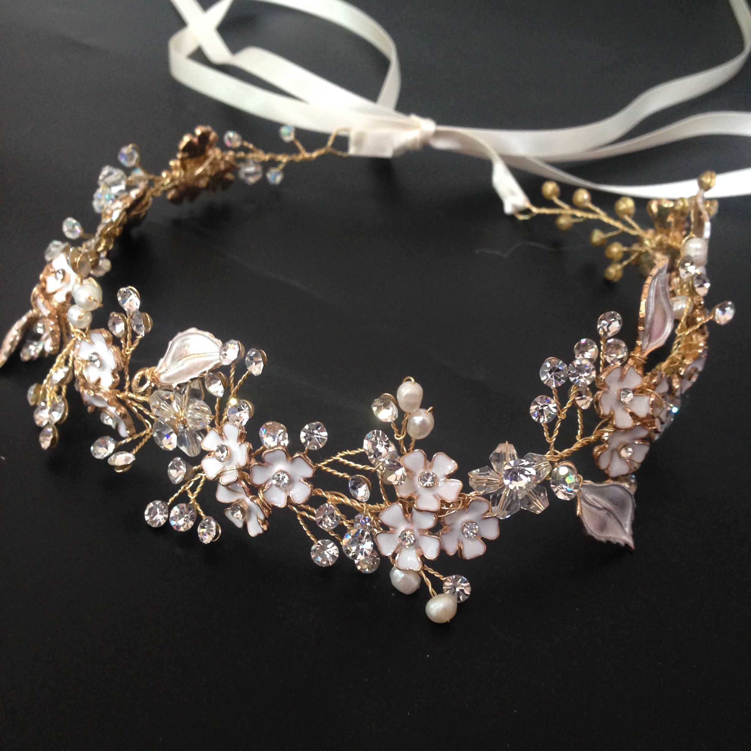 GroÃhandel Blume Tiara Krone Gold Emaille Blume Rebe