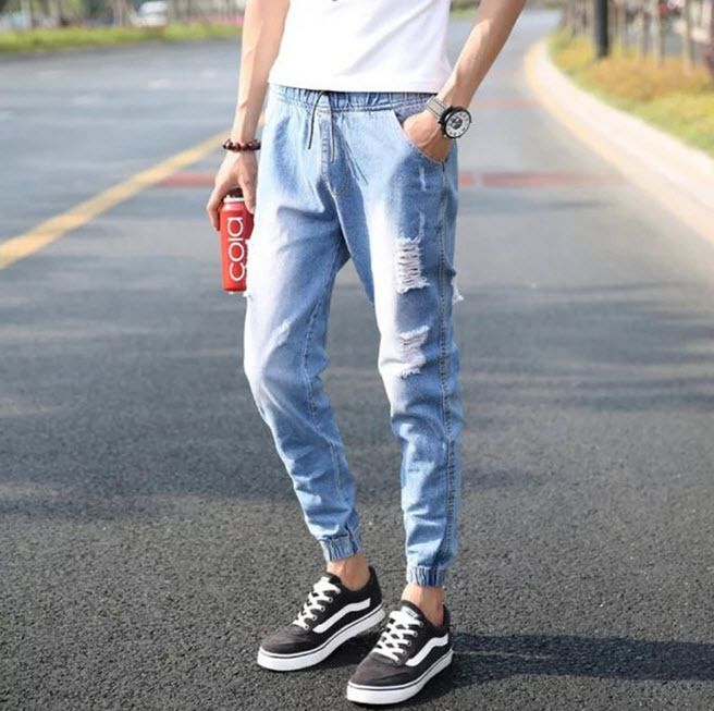 torn jogger jeans