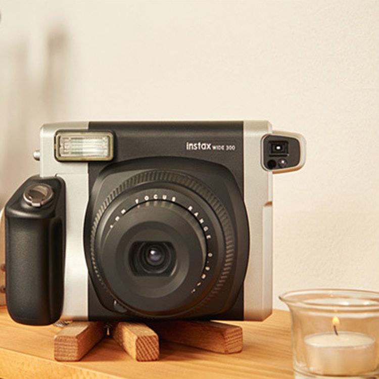 2021 2017 DHL Fuji Fujifilm Instax 300 Wide Camera Black Color Instant