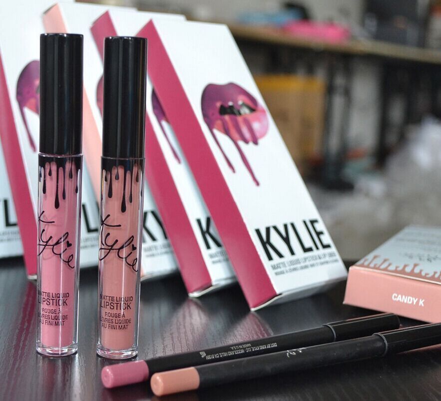 KYLIE JENNER LIP KIT Kylie Matte Liquid Lipstick & Lip Liner Kylie Lip Velvetine In Red Velvet