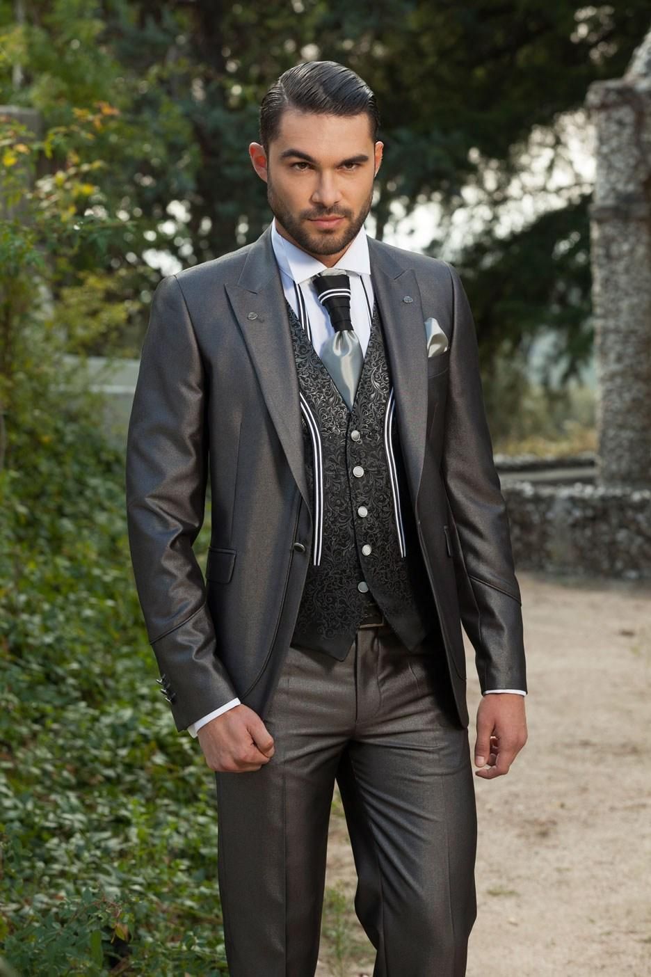 Compra Nuevo Traje De Lana Gris Hecho A Medida Del Novio El Vestido De Novio  Para Hombres Trajes De Boda Para Hombres Trajes De Novio Trajes De Boda  Formales Para Hombres Baratos