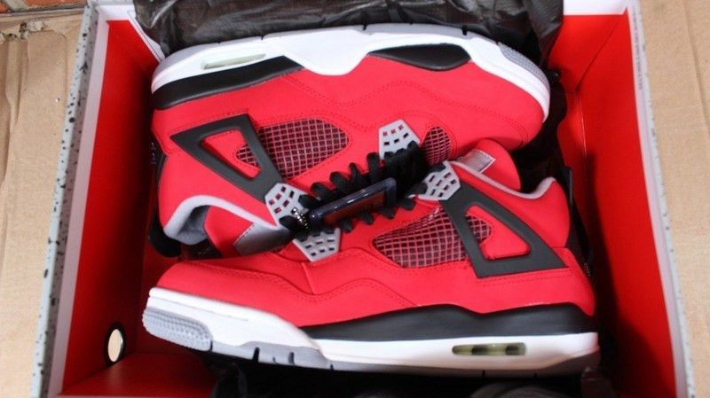 toro red 4s