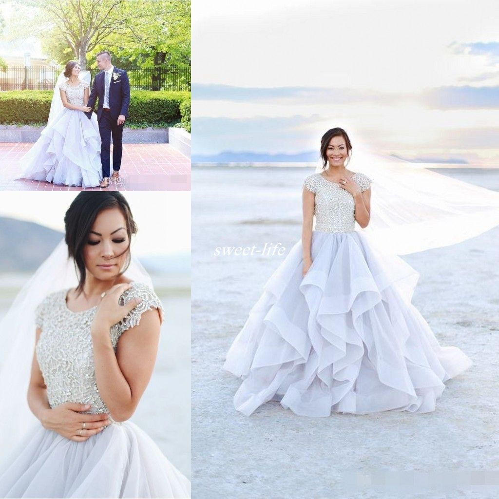 Modest Outdoor Beach Wedding Dresses Ball Gown With Short Sleeves